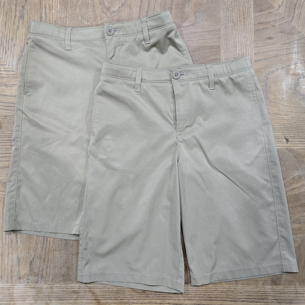 UNDER ARMOUR Heatgear Boys  Shorts In Barley, Size 14